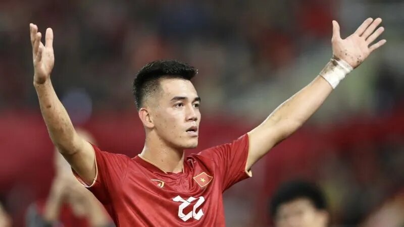 Tiến Linh là cầu thủ bóng đá chuyên nghiệp đang thi đấu ở vị trí tiền đạo cho CLB Becamex Bình Dương và ĐTQG Việt Nam